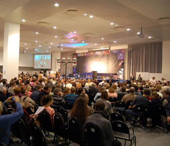 Nicolai Levashov carries out his performance-seminar in Moscow in 2010